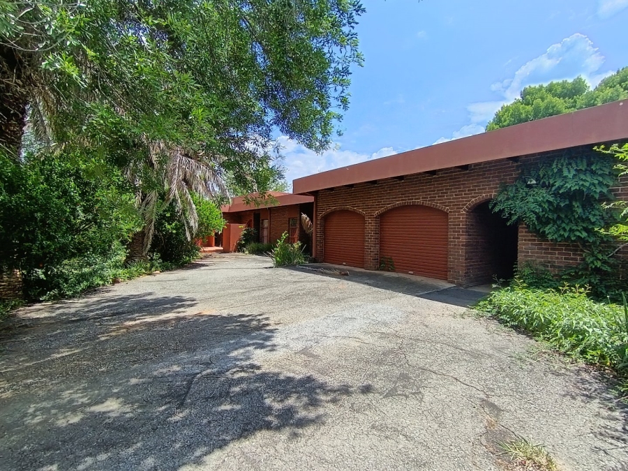 Commercial Property for Sale in Glen Free State